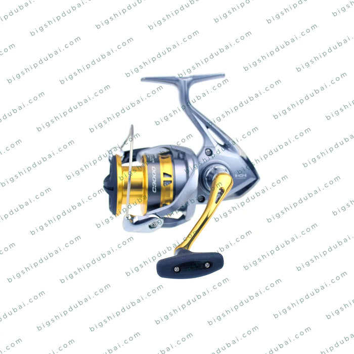 Saltwater fishing reel ā smooth drag, high-speed retrieve, and corrosion-resistant build for big game fishing.